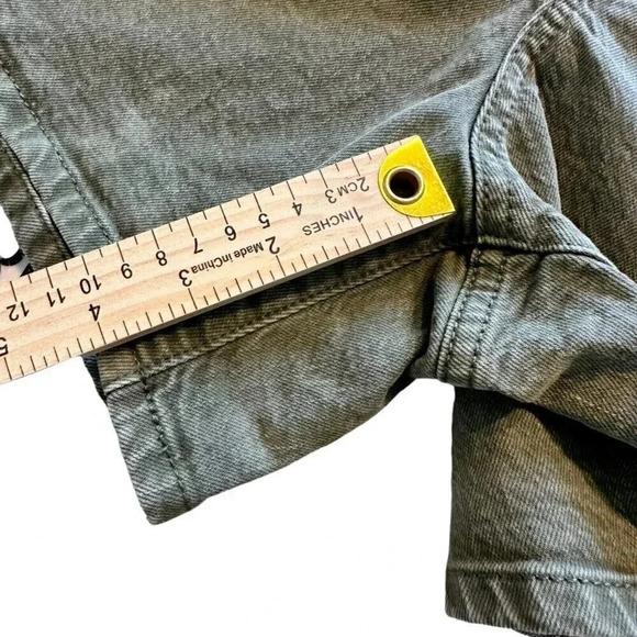 Universal Thread jean shorts women's size 12/31R green pin tuck short - Picture 12 of 12